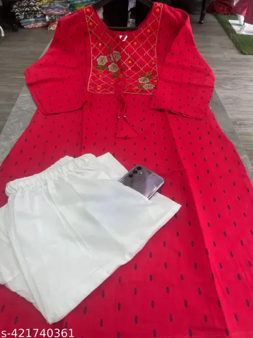Woman's Rayon Kurti With Palazzo - Image 2